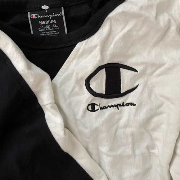 Champion long sleeve - Picture 2 of 6